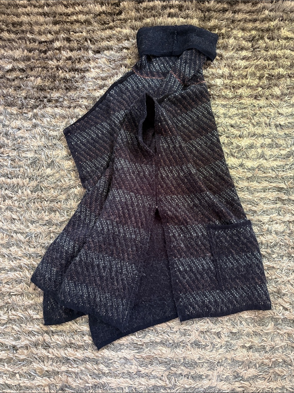 MAX&Co Milan Cowl Neck Wool Poncho Cape Sweater Knit Slit Pockets Navy Pink OS - Picture 9 of 11